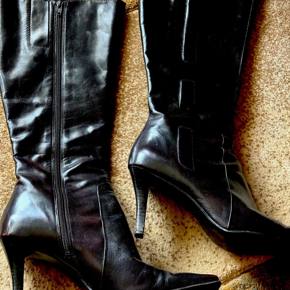 Nine West size 10 heeled boots